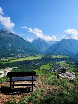 POHOD DO KLOPIC »NA POLICI« 10